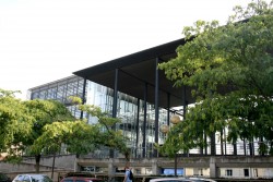 Centre culturel Apollo construit en 1994