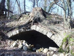 Reste de l'Hermitage de la Butte Saint Louis