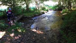 La Courtade, traversée du ruisseau de la Semaine