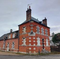Maison rouge à Ligny