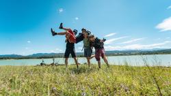 GTVTT_arrivé_au_gite_silence_du_midi_Acrofilm - Ariège Pyrénées Tourisme